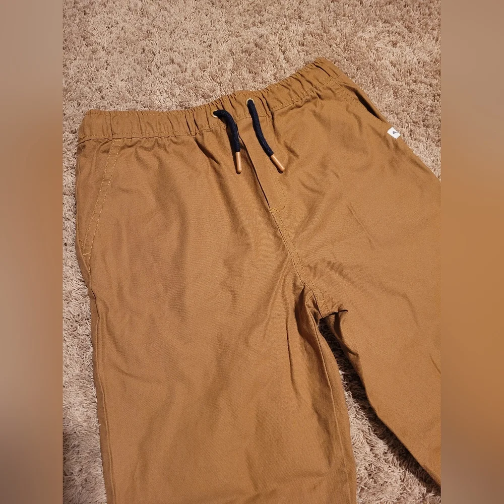 Tommy Bahamas pants for boys. Color Brown. Size 10/12. - Picture 2 of 5